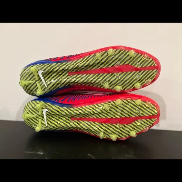 Size 13.5 Nike Vapor Carbon Elite 2.0 TD Football Cleats  display picture 3